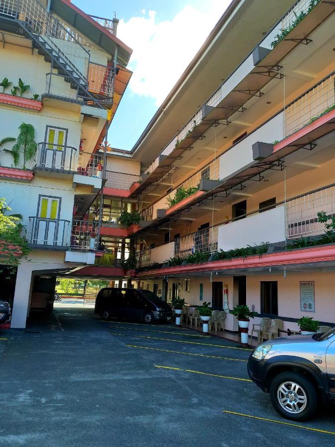 Sola Eleganza Apartelle Quezon City Ngoại thất bức ảnh